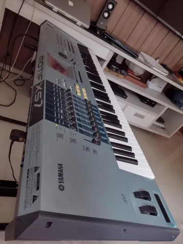 Teclado Yamaha Motif XS7