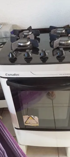 Vende se fogão esmaltec 4bocas com tampo de vidro