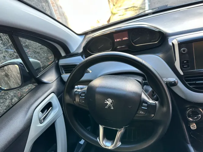 Peugeot 208 Allure 1.5 Flex 8V 5P 2015