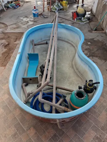 ? Piscina 5.000 litros + bomba completa + cascata ? URGENTE