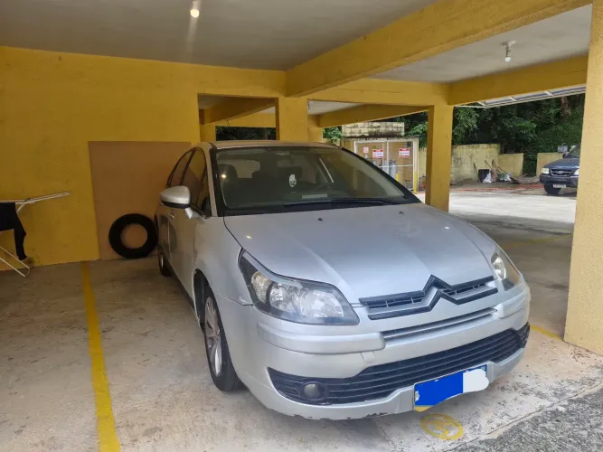 Citroen C4 GLX 1.6 Flex 16V 5P Mec. 2011