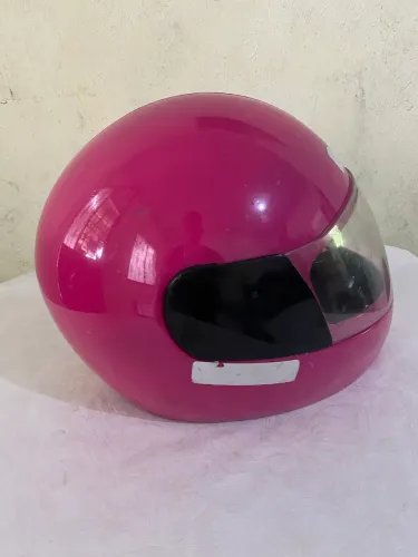Capacete feminino