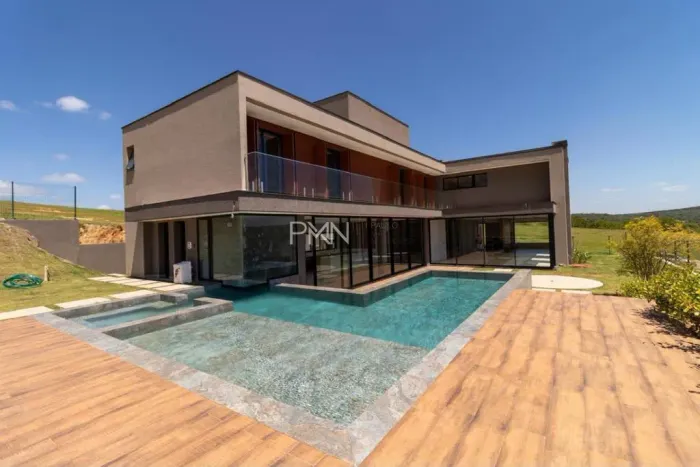 Sobrado à venda em Piedade, Centro, com 6 suítes, com 720 m²