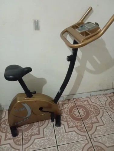 Vendo Bike Ergométrica Caloi Seminova<br>Pouco usada, em ótimo estado, perfeita para treinar