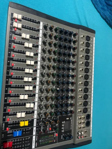 Mesa de som mixer 12 canais