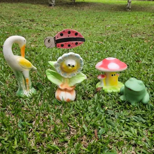 Mini esculturas de jardim