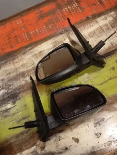 Par retrovisor de Meriva novos. 