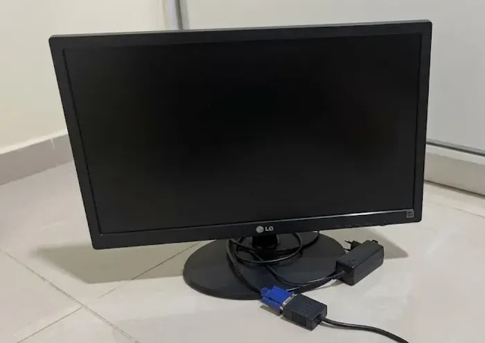 Monitor LG com defeito retention