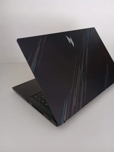 Notebook GAMER V15 i5 13° 32 GB RAM SSD NvME 512 RTX 2050 4 GB Tela 15.6" 144Hz Full HD