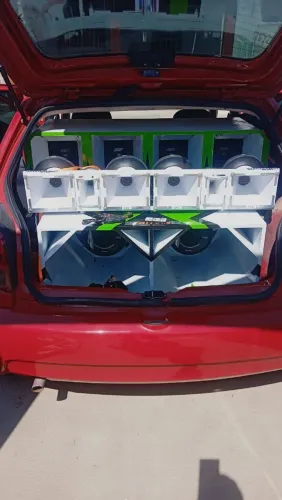 Som automotivo