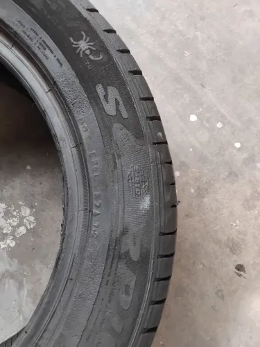 Pneus Pirelli 255/55. R-18