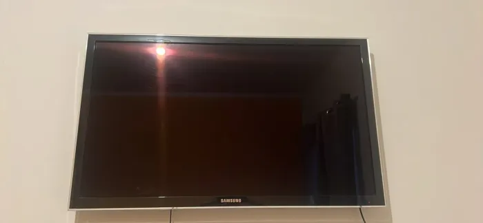 ? TV Samsung 42 ?Full HD - UN40D5000 TV BOX VAI JUNTO DE BRINDE