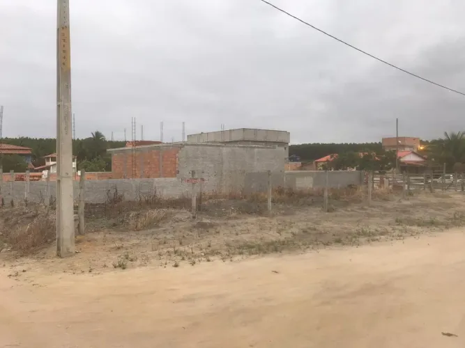Terreno de ESQUINA 360m² na rua principal - Costa Dourada/BA