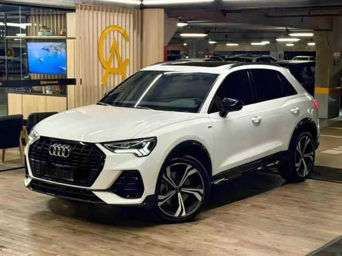 Audi Q3 Perf. Black 2.0 TFSI Tiptr. Quattro 2024