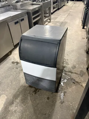 Máquina de Gelo Scotsman CUR0920MA-32A - Produção de até 45 kg/dia (Aceito Cartão)