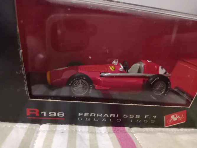 Miniatura Ferrari 555 F1 Squalo 1955 escala 1:43