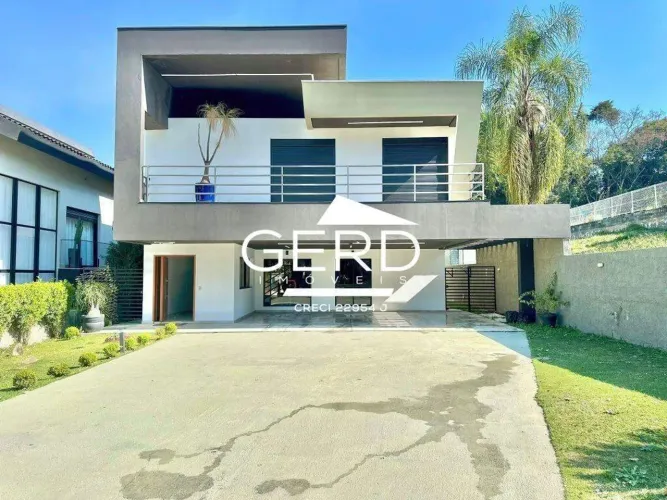 Casa Moderna no Condomínio Vintage em Cotia | 4 Suítes, Piscina e 8 Vagas