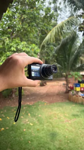 sony cyber-shot dsc-w690