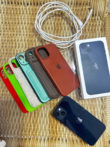 iPhone 13 , em ótimo estado , $1900 . Não aceito troca e nem valor abaixo desse