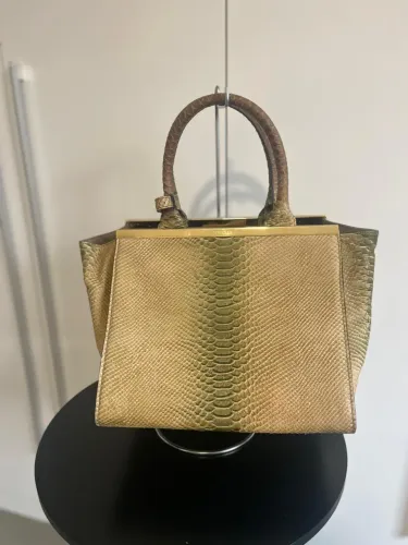 Bolsa Tufi Duek Original em Couro legítimo, acabamento Python- Excelente Estado