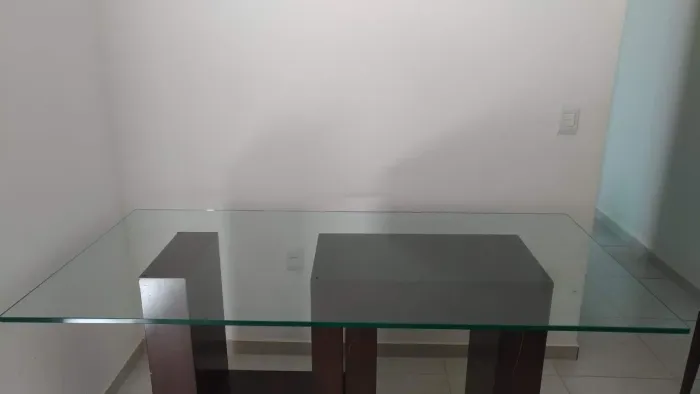 Mesa de vidro para 6 cadeiras