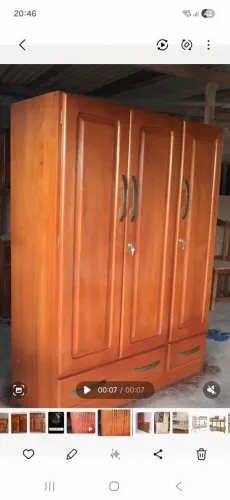Guarda roupa todo de cedro bem dividido novo