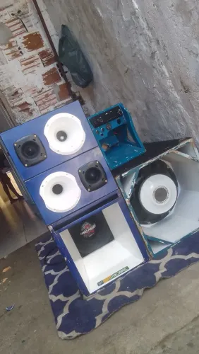 Vendo som automotivo ou troco por algum do meu interesse 