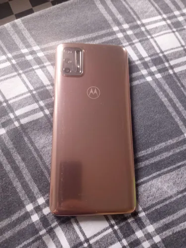 Celular Motorola 120 gigas. Aceito cartão débito crédito Pix e dinheiro. 