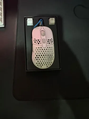 MOUSE GAMER XTRFY M42 RGB COM PARACORD SLIM