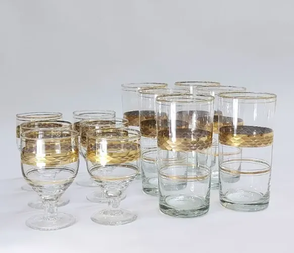 6 taças + 6 copos vintage da década de 50 em cristal bisotado e filetado a ouro