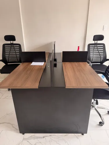 Vendo cadeiras e mesas para escritório 