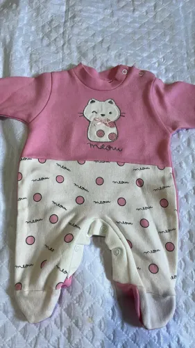 Roupa menina rn é P
