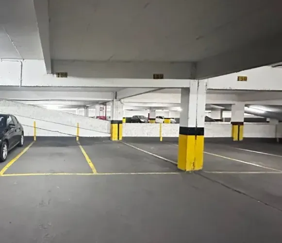 garagem centro , ed. Solar Rio Branco . Aceito permuta por sala comercial centro