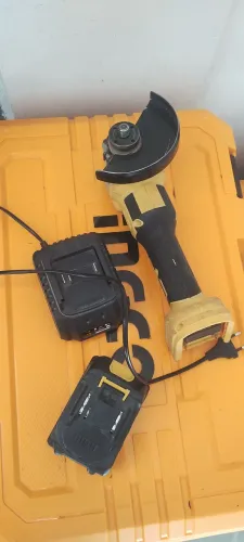 Vendo lixadeira a bateria