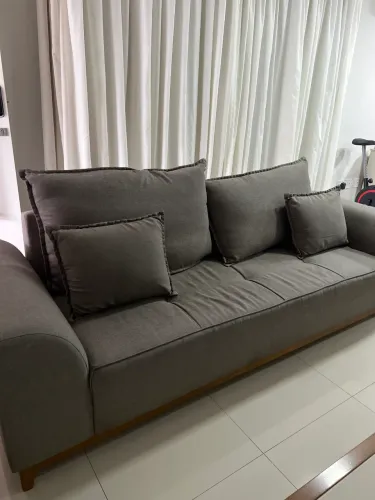 Sofá 4 lugares