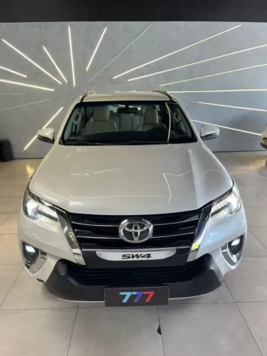 Toyota Hilux SW4 SRX Diamo. 4X4 2.8 TB DIE AUT 2020