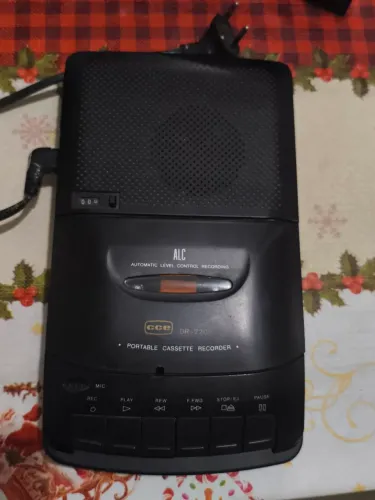 Toca Fitas K7 Portátil CCE DR 2200 não sai som