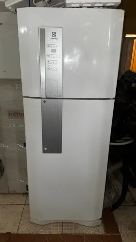 Geladeira Electrolux Duplex Frost Free - Grande e Econômica
