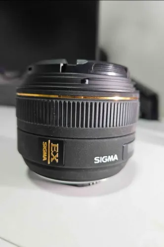 Lente sigma 30mm 1.4