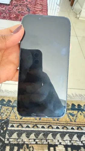 iPhone 13. 128 GB / bateria 78%