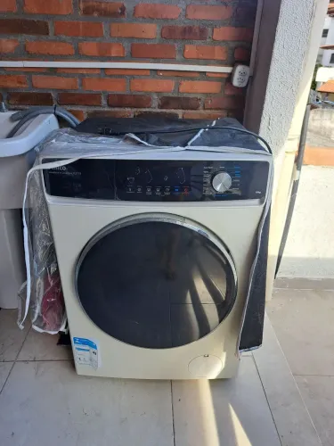 Máquina lava e seca philco PLS11B com defeito