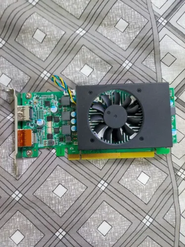 Placa de Video Amd Radeon RX 550X 4gb ddr5 low profile
