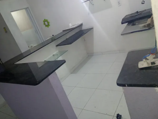Balcão de mármore em L com mais de 6 metros