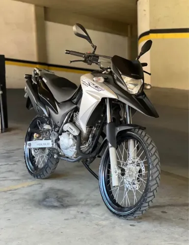 Xre 300 2018