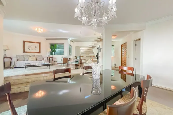 Casa à Venda - Cidade São Francisco , 3 Quartos, 490 m2