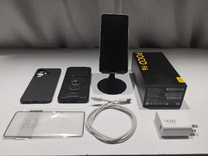 POCO F6 256GB / 8GB RAM - Completo, com carregador 90W