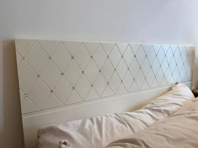Cama de casal box com baú+ colchão+ mesa de cabeceira