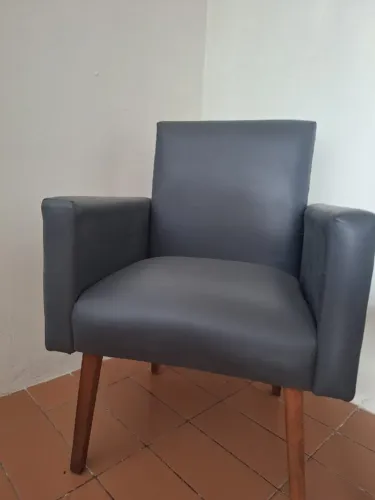 Poltronas e Cadeira