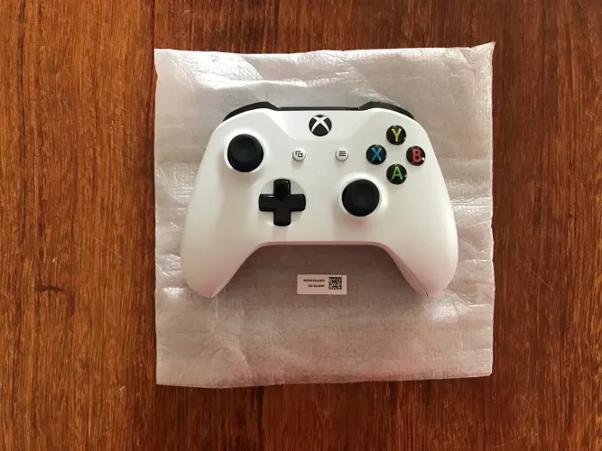 Controle Xbox One S - NOVO SEM USO