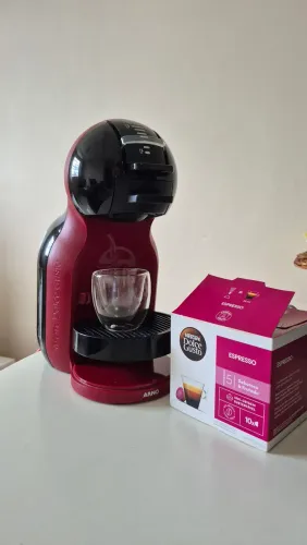 Cafeteira Dolce Gusto - excelente